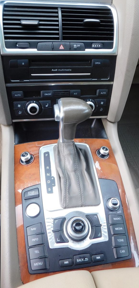 Audi Q7 3.0TFSI 7-Sitzer perfect for UA Export - SUV/ Geländewagen: das Bild 5 Audi Q7 3.0TFSI 7-Sitzer perfect for UA Export - SUV/ Geländewagen: das Bild 5