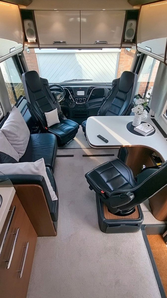 Niesmann + Bischoff Flair 880 BE - Integriertes Wohnmobil: das Bild 2 Niesmann + Bischoff Flair 880 BE - Integriertes Wohnmobil: das Bild 2