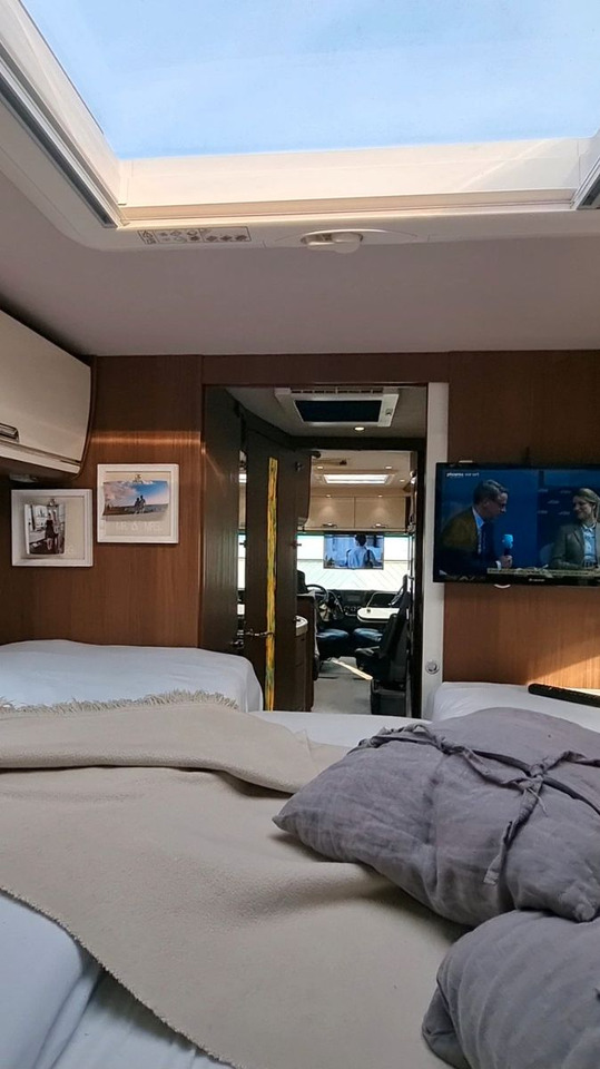 Niesmann + Bischoff Flair 880 BE - Integriertes Wohnmobil: das Bild 5 Niesmann + Bischoff Flair 880 BE - Integriertes Wohnmobil: das Bild 5