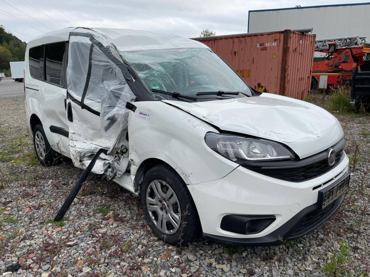 Fiat Doblo Maxi 1.6 M-Jet Euro6 Klima ZV - Personentransporter: das Bild 1 Fiat Doblo Maxi 1.6 M-Jet Euro6 Klima ZV - Personentransporter: das Bild 1