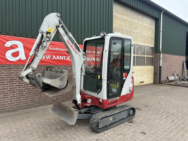 Takeuchi TB216 - Gebruikt - Minibagger: das Bild 2 Takeuchi TB216 - Gebruikt - Minibagger: das Bild 2