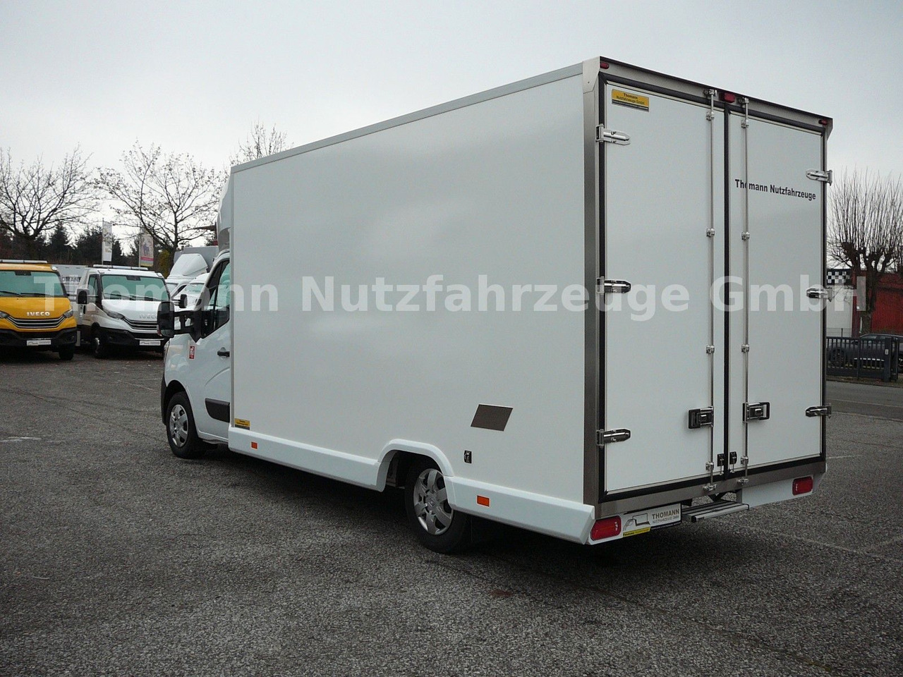 Renault Master Koffer Extra Tief - Koffer Transporter: das Bild 4 Renault Master Koffer Extra Tief - Koffer Transporter: das Bild 4