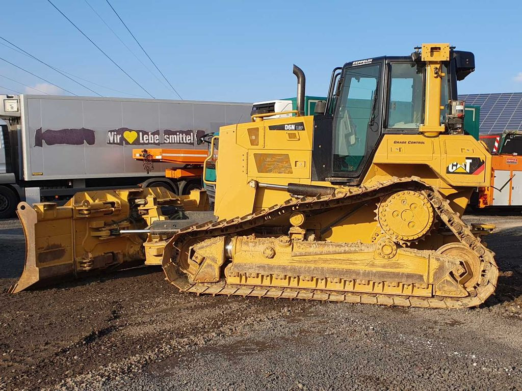 CAT D6N LGP / 7.374h / 6-Wege Klappschild / Bj: 2017 CAT D6N LGP / 7.374h / 6-Wege Klappschild / Bj: 2017 - Bulldozer/ Planierraupe: das Bild 3 CAT D6N LGP / 7.374h / 6-Wege Klappschild / Bj: 2017 CAT D6N LGP / 7.374h / 6-Wege Klappschild / Bj: 2017 - Bulldozer/ Planierraupe: das Bild 3