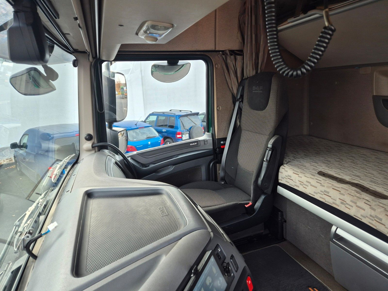 Holztransporter, Autokran DAF XF 460 6x4 Epsilon M12Z91: das Bild 29 Holztransporter, Autokran DAF XF 460 6x4 Epsilon M12Z91: das Bild 29