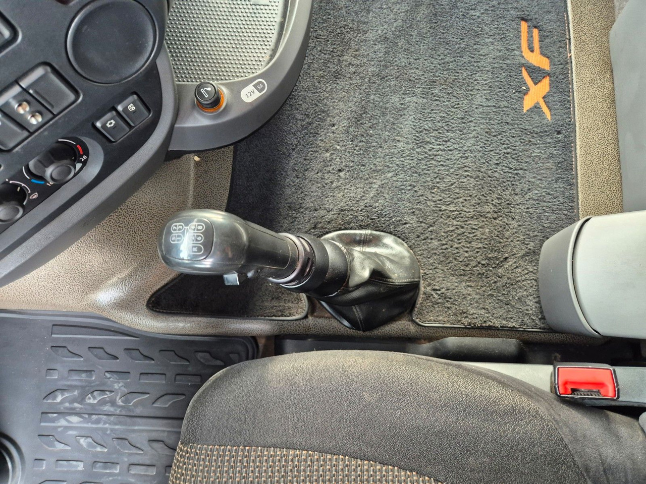 Holztransporter, Autokran DAF XF 460 6x4 Epsilon M12Z91: das Bild 27 Holztransporter, Autokran DAF XF 460 6x4 Epsilon M12Z91: das Bild 27