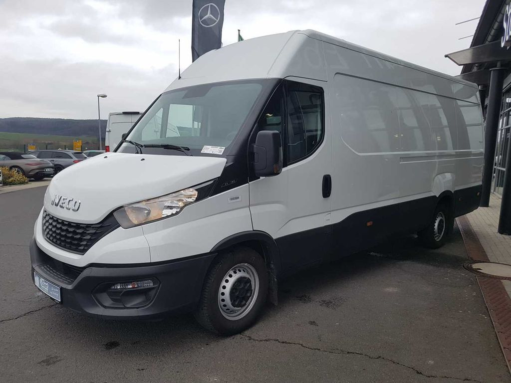 Iveco Daily 35 S 16 V *Klima*L4.100mm* Iveco Daily 35 S 16 V *Klima*L4.100mm* - Kastenwagen: das Bild 2 Iveco Daily 35 S 16 V *Klima*L4.100mm* Iveco Daily 35 S 16 V *Klima*L4.100mm* - Kastenwagen: das Bild 2
