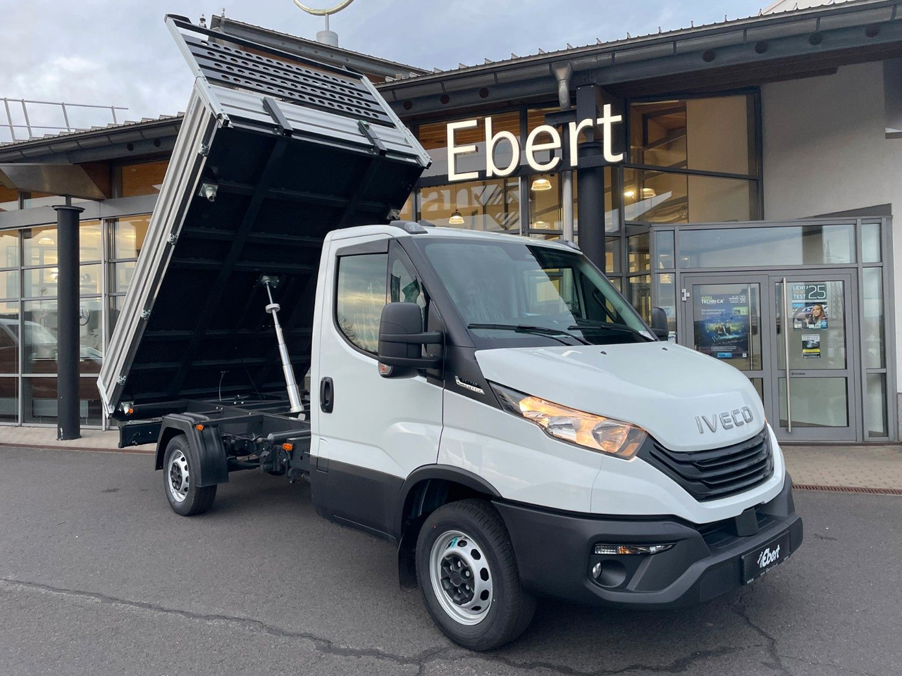 Iveco Daily 35S14 A8*R3.450mm*Automatik*Kamera*2Sitze* - Kipper Transporter: das Bild 1 Iveco Daily 35S14 A8*R3.450mm*Automatik*Kamera*2Sitze* - Kipper Transporter: das Bild 1