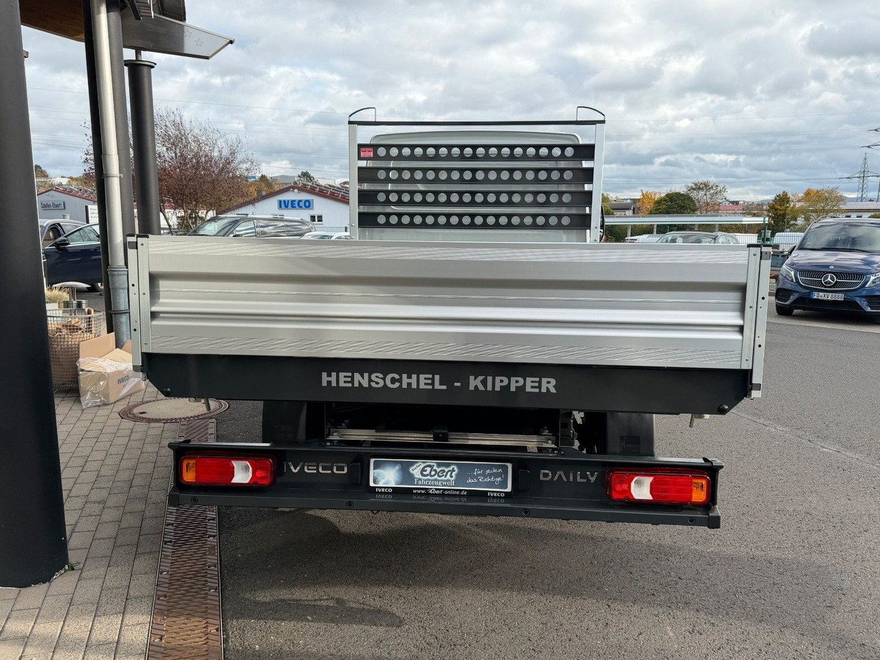 Iveco Daily 35S14 A8*R3.450mm*Automatik*Kamera*3Sitze* - Kipper Transporter: das Bild 5 Iveco Daily 35S14 A8*R3.450mm*Automatik*Kamera*3Sitze* - Kipper Transporter: das Bild 5