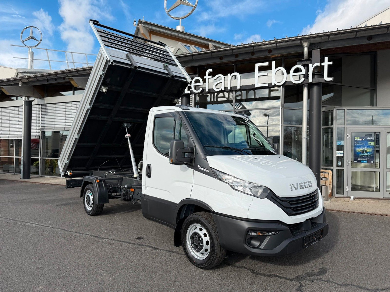 Iveco Daily 35S14 A8 *R3.450mm*Automatik*Klima* 4x - Kipper Transporter: das Bild 2 Iveco Daily 35S14 A8 *R3.450mm*Automatik*Klima* 4x - Kipper Transporter: das Bild 2