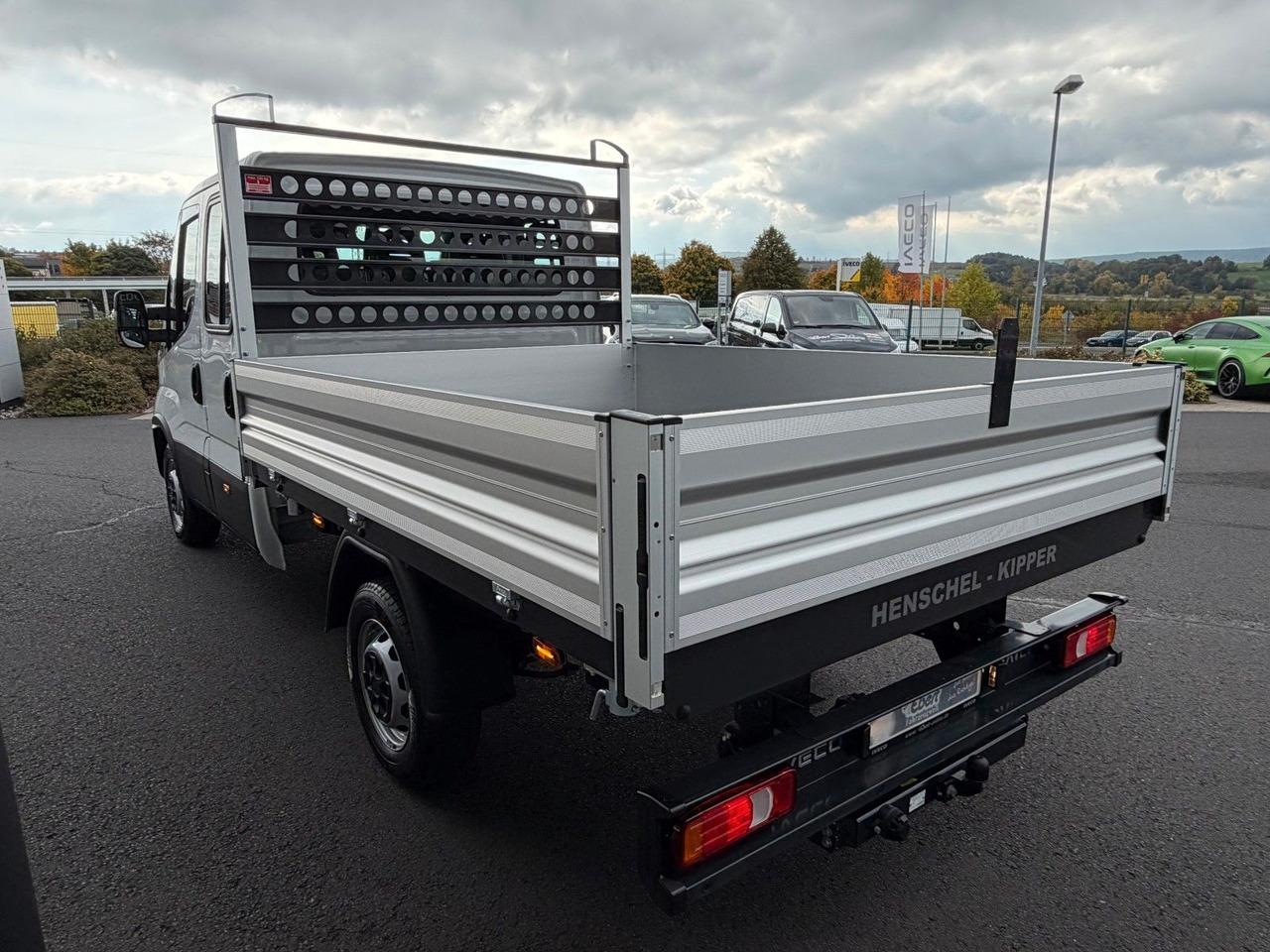 Iveco Daily 35S16 A8 *R.3450mm*Automatik*AHK*7-Sitze* - Kipper Transporter, Transporter mit Doppelkabine: das Bild 4 Iveco Daily 35S16 A8 *R.3450mm*Automatik*AHK*7-Sitze* - Kipper Transporter, Transporter mit Doppelkabine: das Bild 4