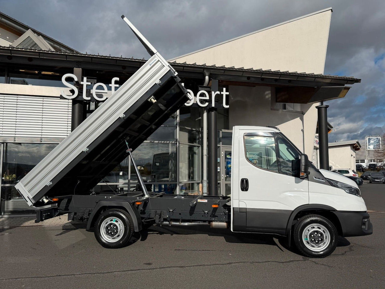 Iveco Daily 35S16 A8 *R3.450mm*Automatik*Klima* 3x - Kipper Transporter: das Bild 2 Iveco Daily 35S16 A8 *R3.450mm*Automatik*Klima* 3x - Kipper Transporter: das Bild 2