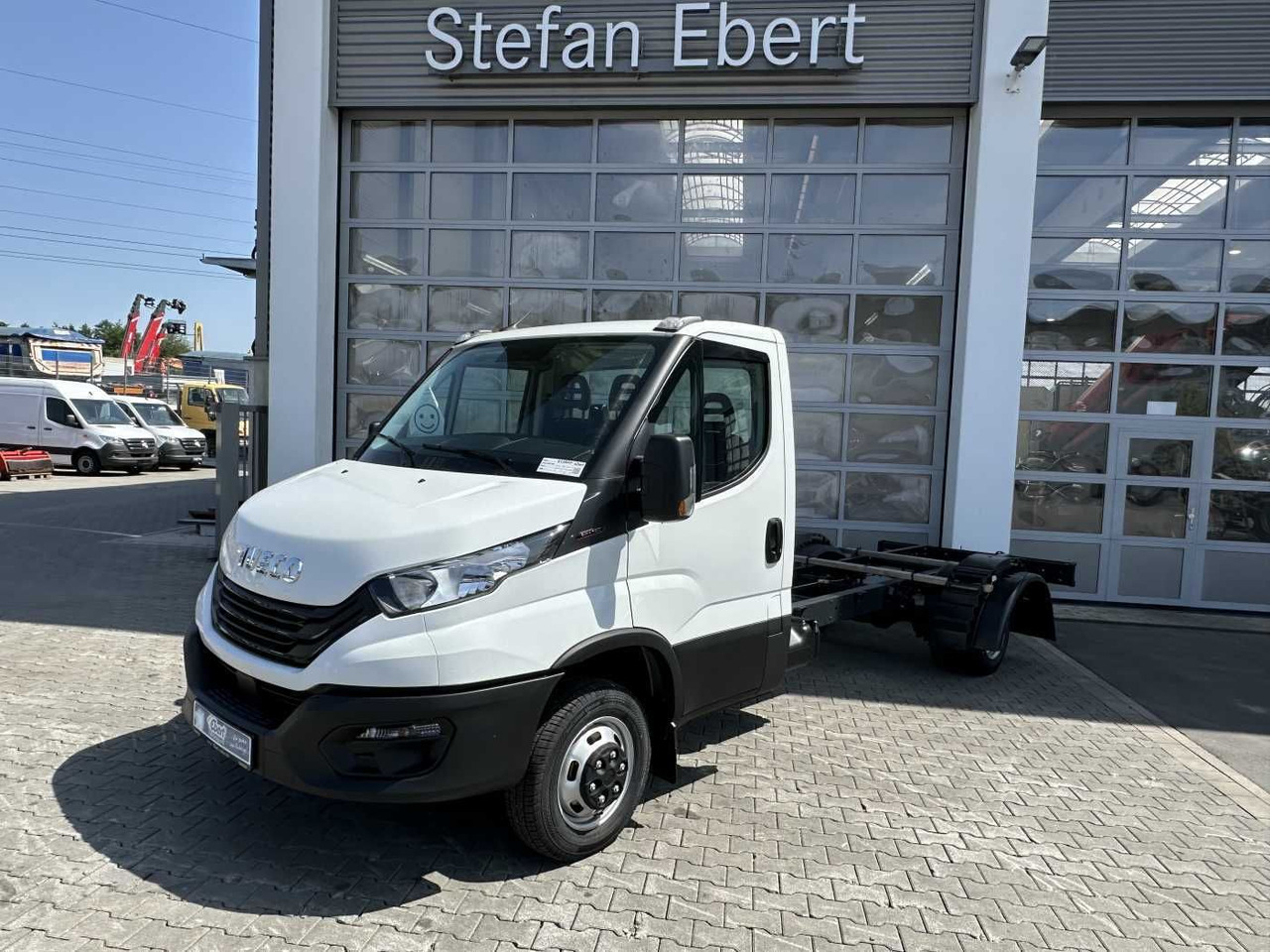 Iveco Daily 50C18 H 3.0L *R4.350mm*Klima* - Fahrgestell LKW: das Bild 1 Iveco Daily 50C18 H 3.0L *R4.350mm*Klima* - Fahrgestell LKW: das Bild 1