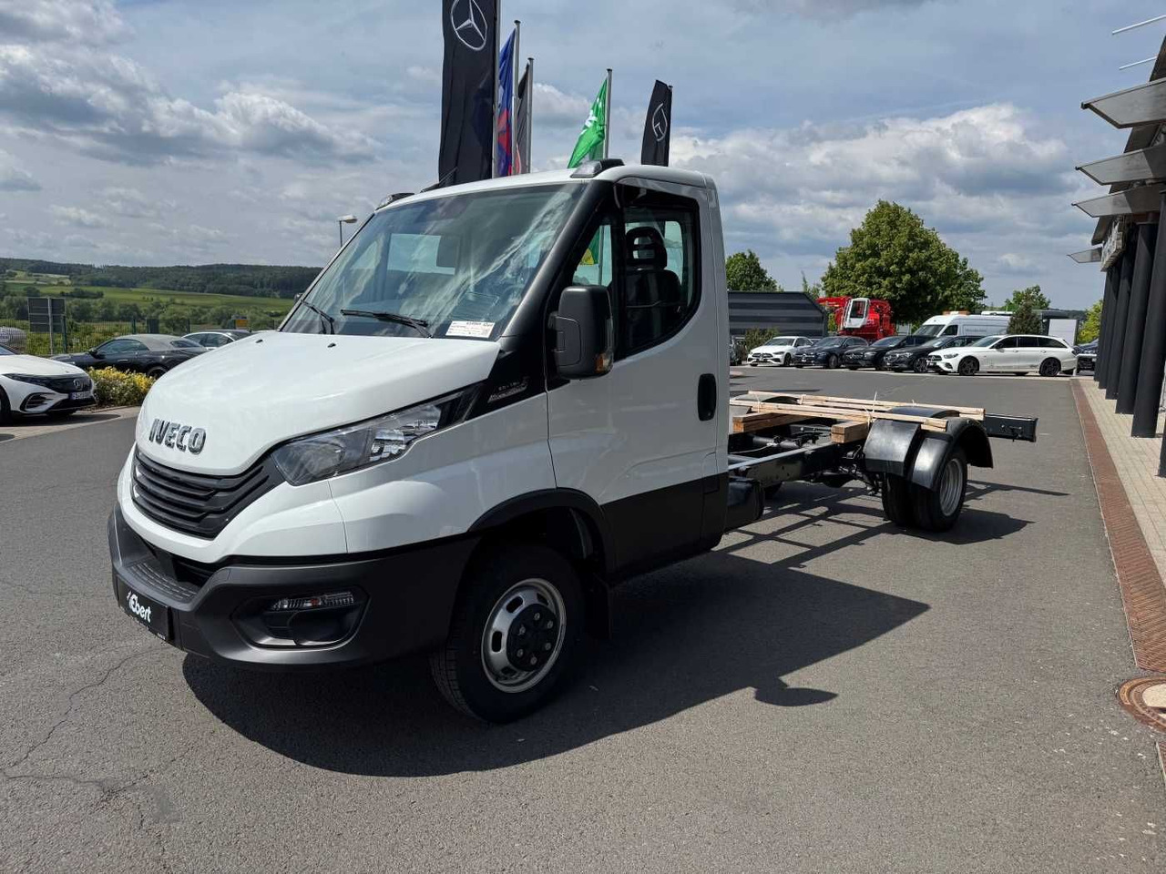 Iveco Daily 50C18 HA8 3.0L *R4.350mm*Klima*Automatik* - Fahrgestell LKW: das Bild 3 Iveco Daily 50C18 HA8 3.0L *R4.350mm*Klima*Automatik* - Fahrgestell LKW: das Bild 3
