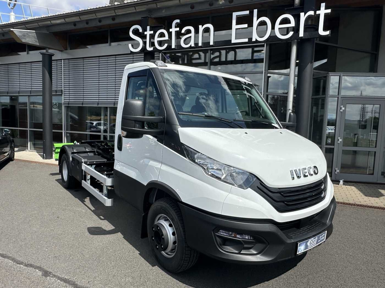 Iveco Daily 70C18 H 3.0L *R3.750mm*AHK*Luft*Sperre* - Abrollkipper: das Bild 1 Iveco Daily 70C18 H 3.0L *R3.750mm*AHK*Luft*Sperre* - Abrollkipper: das Bild 1