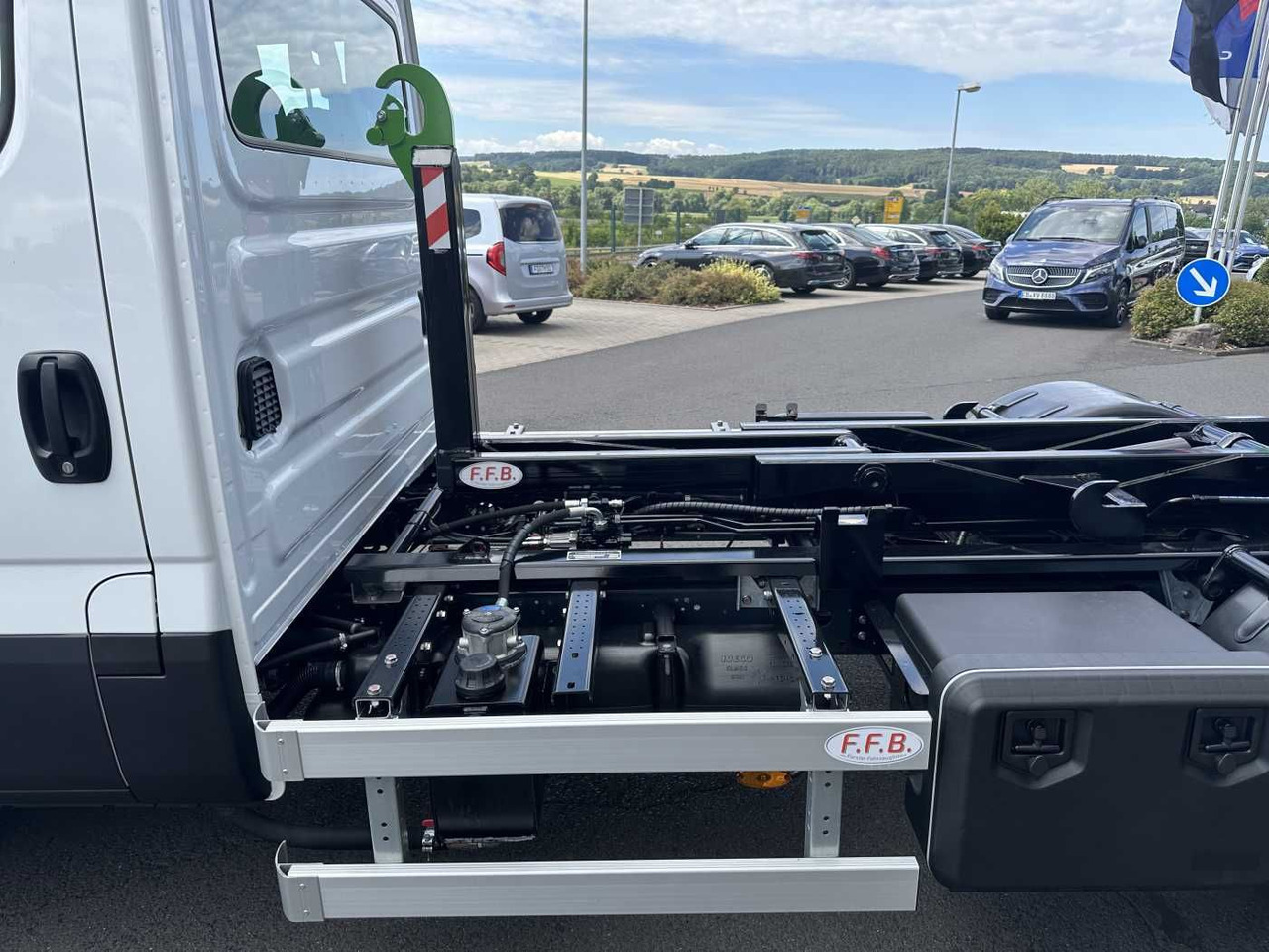 Iveco Daily 70C18 H 3.0L *R3.750mm*AHK*Luft*Sperre* - Abrollkipper: das Bild 4 Iveco Daily 70C18 H 3.0L *R3.750mm*AHK*Luft*Sperre* - Abrollkipper: das Bild 4