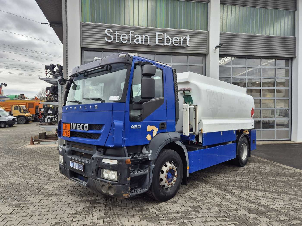 Iveco Stralis AD190S42/P 14.000L Lindner&Fischer - Tankwagen: das Bild 1 Iveco Stralis AD190S42/P 14.000L Lindner&Fischer - Tankwagen: das Bild 1