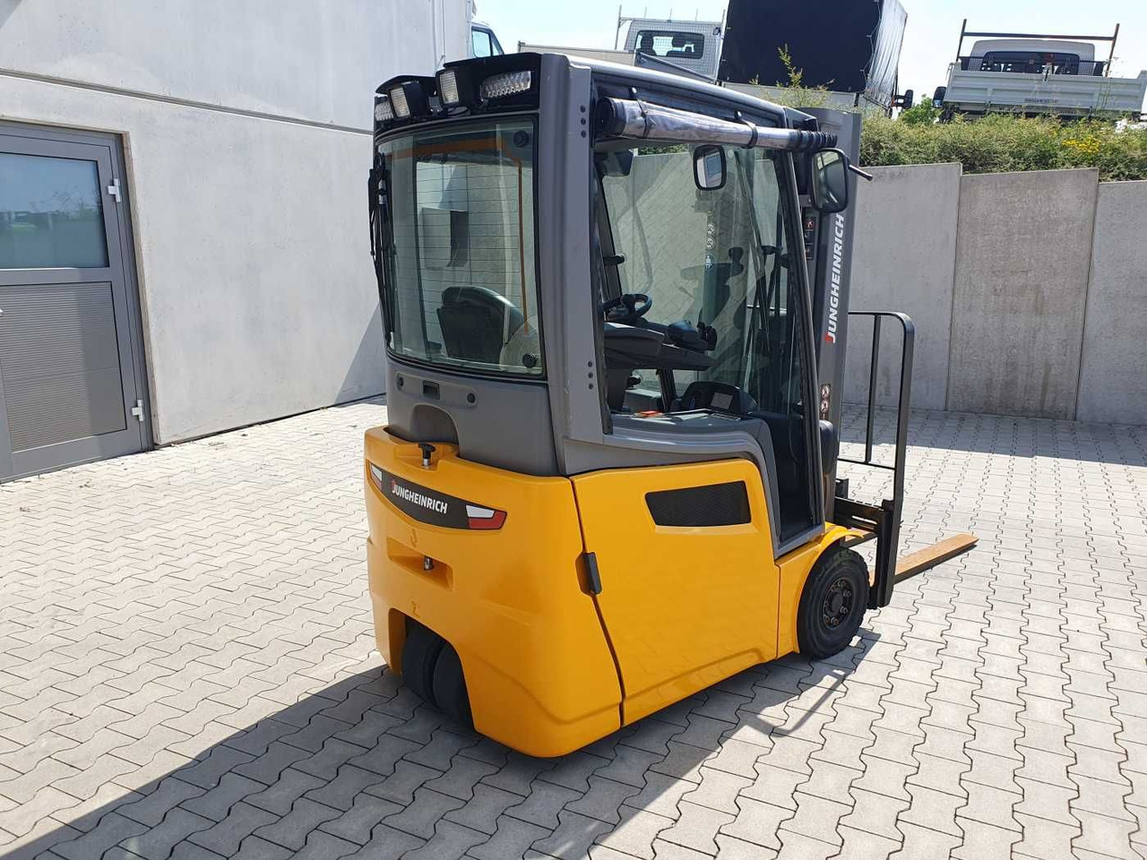 Jungheinrich EFG 215 / Triplex: 4.25m! / SS / nur 3.488h! - Elektrostapler: das Bild 4 Jungheinrich EFG 215 / Triplex: 4.25m! / SS / nur 3.488h! - Elektrostapler: das Bild 4