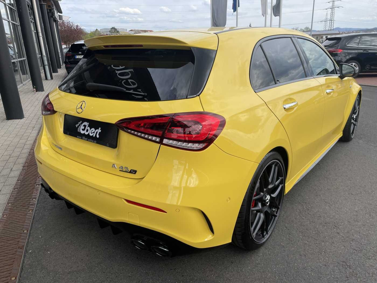 Mercedes-Benz A 45 S AMG PerfSitz+Night+PAGA+RIDE +19' - Limousine: das Bild 4 Mercedes-Benz A 45 S AMG PerfSitz+Night+PAGA+RIDE +19' - Limousine: das Bild 4