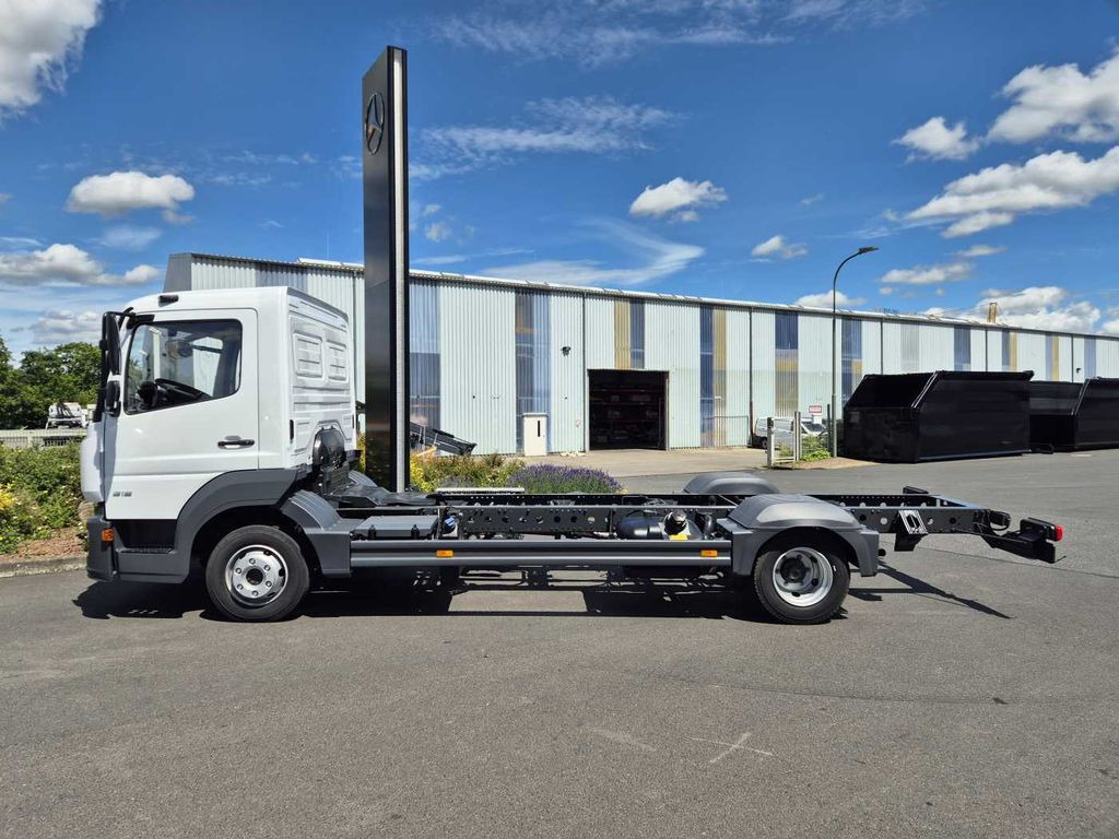 Mercedes-Benz Atego 818 L Fahrgestell, 6 Stück vorhanden Mercedes-Benz Atego 818 L Fahrgestell, 2 Stück vorhanden - Fahrgestell LKW: das Bild 3 Mercedes-Benz Atego 818 L Fahrgestell, 6 Stück vorhanden Mercedes-Benz Atego 818 L Fahrgestell, 2 Stück vorhanden - Fahrgestell LKW: das Bild 3