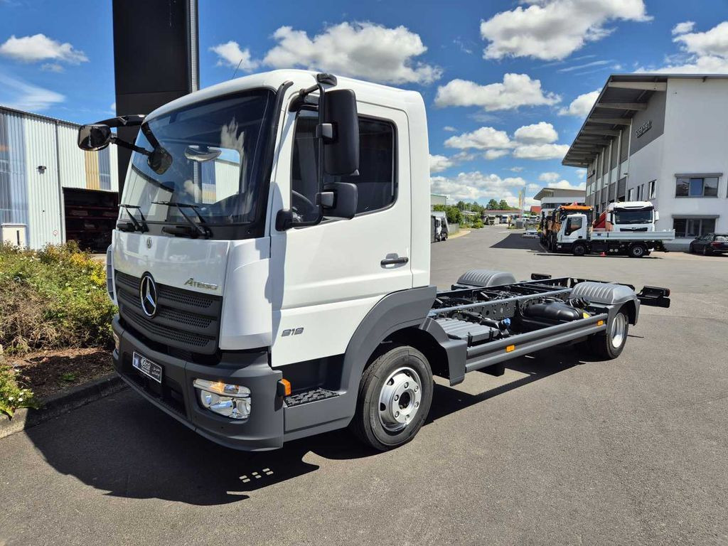 Mercedes-Benz Atego 818 L Fahrgestell, 6 Stück vorhanden Mercedes-Benz Atego 818 L Fahrgestell, 2 Stück vorhanden - Fahrgestell LKW: das Bild 2 Mercedes-Benz Atego 818 L Fahrgestell, 6 Stück vorhanden Mercedes-Benz Atego 818 L Fahrgestell, 2 Stück vorhanden - Fahrgestell LKW: das Bild 2