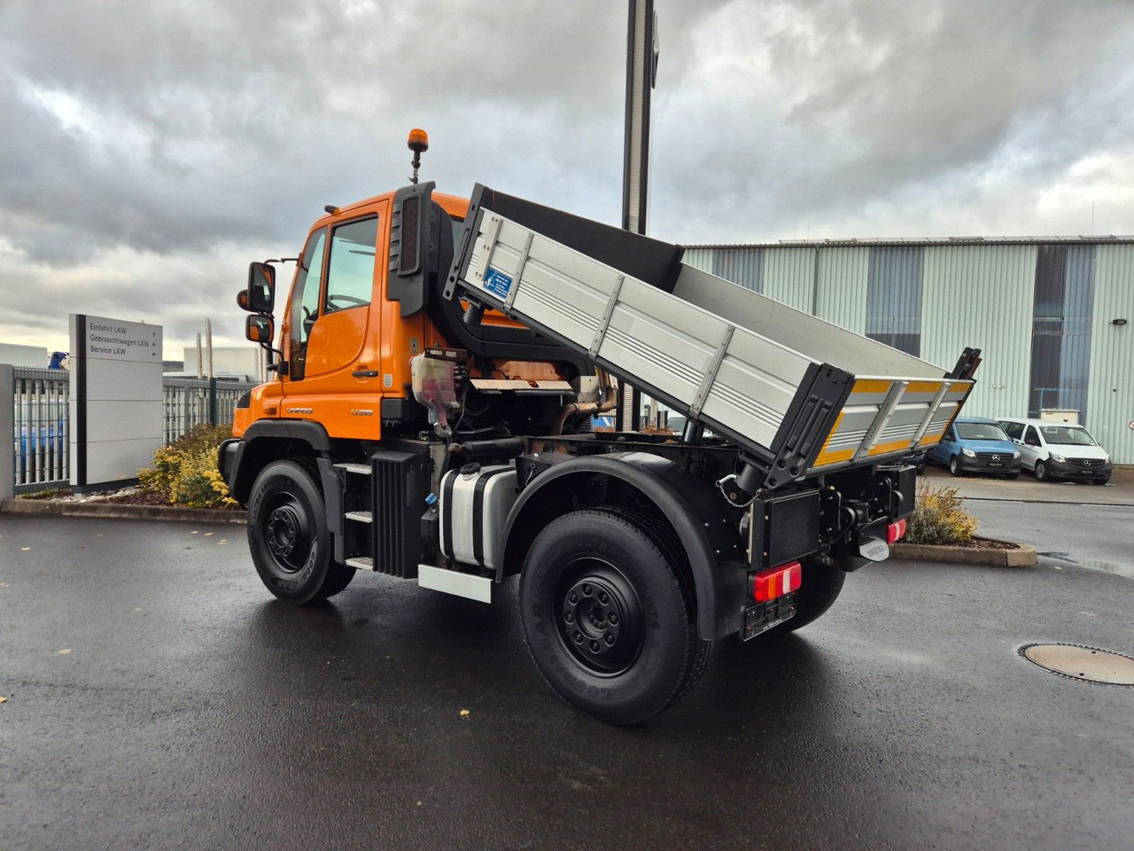 Mercedes-Benz U 218 4x4 Winterdienst, Hydrostat, Zapfwelle - Kipper: das Bild 3 Mercedes-Benz U 218 4x4 Winterdienst, Hydrostat, Zapfwelle - Kipper: das Bild 3