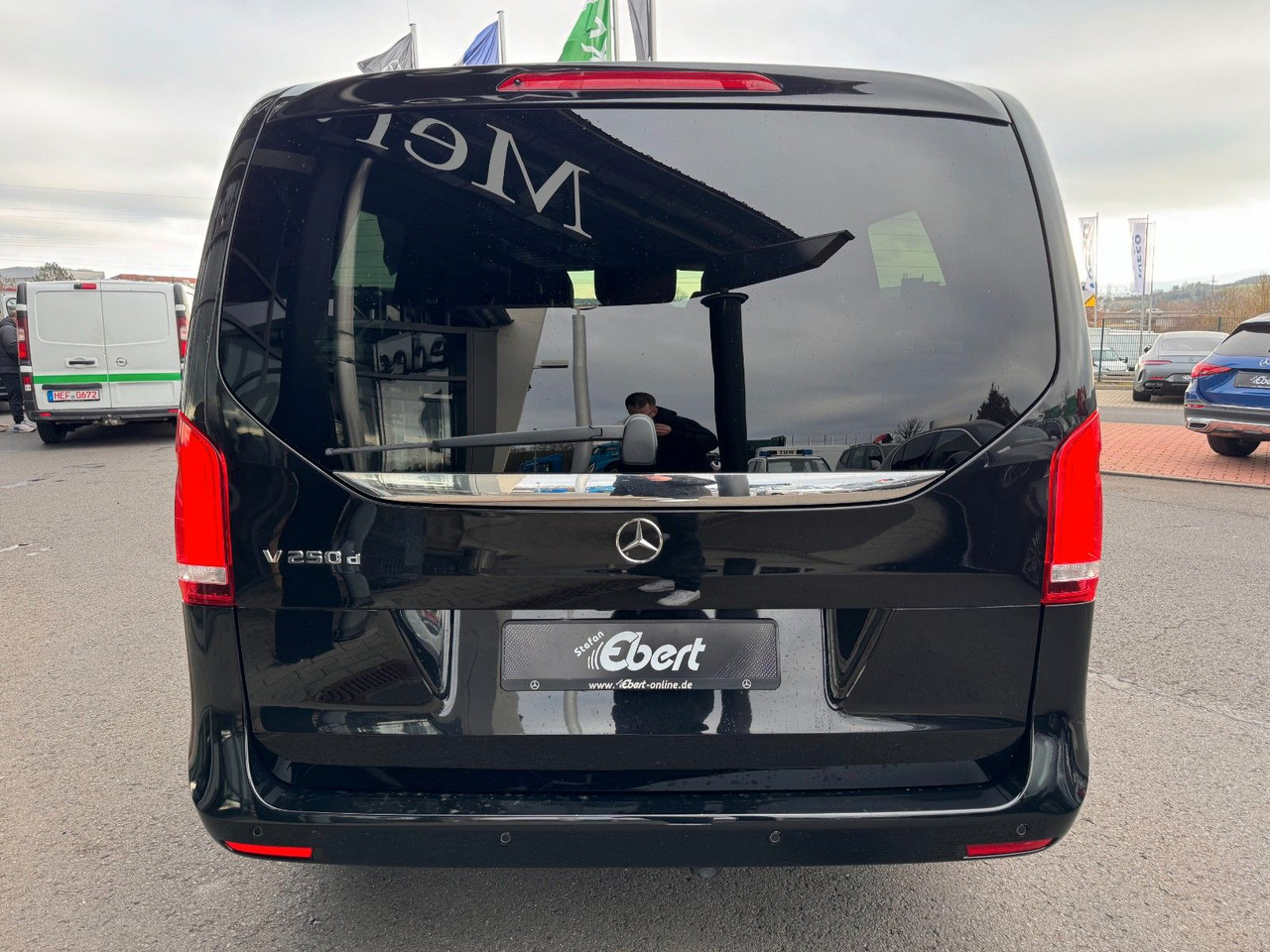 Mercedes-Benz V 250 d AVA Extralang AHK2,5to Kamera LED - Personentransporter: das Bild 5 Mercedes-Benz V 250 d AVA Extralang AHK2,5to Kamera LED - Personentransporter: das Bild 5