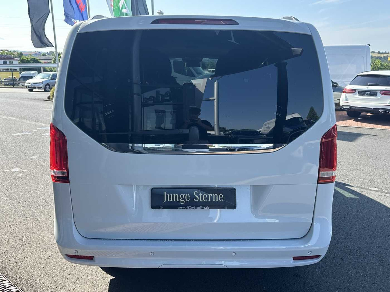 Mercedes-Benz V 300 d AVA ED 6Sitze Burmester 360Kamera el Tür - PKW: das Bild 5 Mercedes-Benz V 300 d AVA ED 6Sitze Burmester 360Kamera el Tür - PKW: das Bild 5