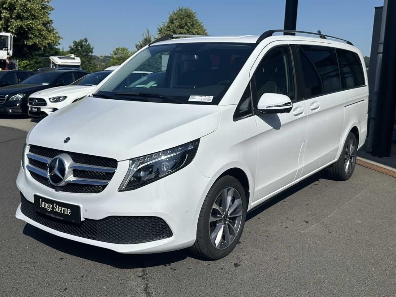 Mercedes-Benz V 300 d AVA ED 6Sitze Burmester 360Kamera el Tür - Personentransporter: das Bild 3 Mercedes-Benz V 300 d AVA ED 6Sitze Burmester 360Kamera el Tür - Personentransporter: das Bild 3