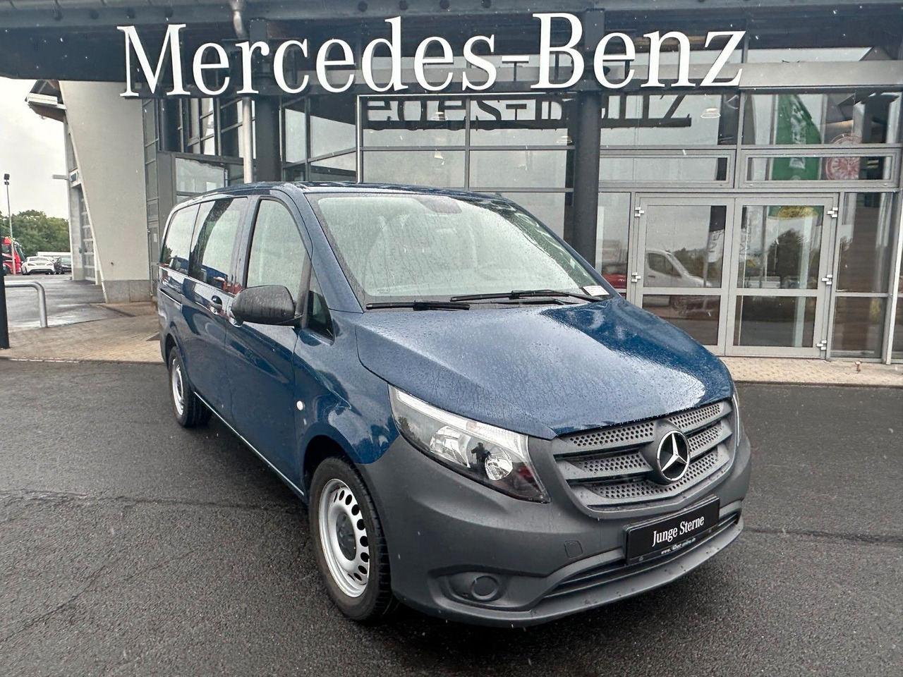 Mercedes-Benz Vito 119 CDI Tourer 3200 Klima AHK Tempomat - Personentransporter: das Bild 1 Mercedes-Benz Vito 119 CDI Tourer 3200 Klima AHK Tempomat - Personentransporter: das Bild 1