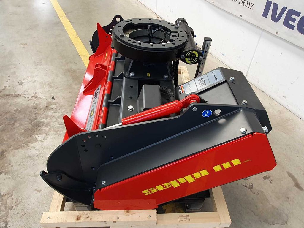 Seppi M. BMS-F 125 Forstmulcher 10-20t Drehmotor Seppi M. BMS-F 125 Forstmulcher 10-20t Drehmotor - Forstmulcher: das Bild 4 Seppi M. BMS-F 125 Forstmulcher 10-20t Drehmotor Seppi M. BMS-F 125 Forstmulcher 10-20t Drehmotor - Forstmulcher: das Bild 4