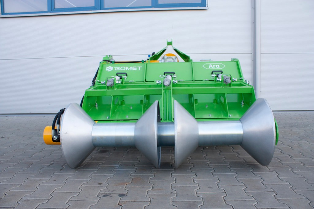 Bomet ridge forming and cultivating aggregate Ara P520, 67,5 mm - Kartoffeltechnik: das Bild 1 Bomet ridge forming and cultivating aggregate Ara P520, 67,5 mm - Kartoffeltechnik: das Bild 1