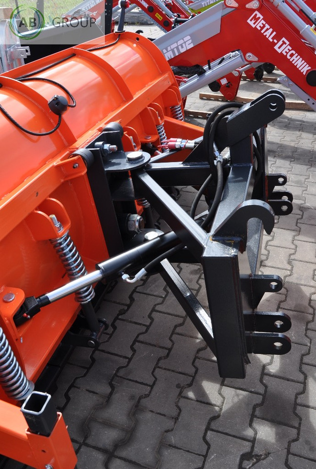 Metal-Technik snow plow 3.0 m category II - Schneepflug für Landmaschine: das Bild 5 Metal-Technik snow plow 3.0 m category II - Schneepflug für Landmaschine: das Bild 5