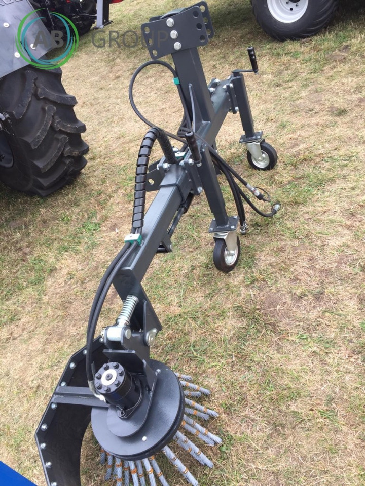 Metal-Technik weeder brush - Kehrbesen: das Bild 2 Metal-Technik weeder brush - Kehrbesen: das Bild 2