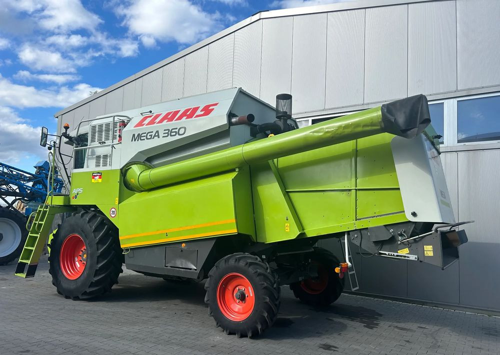 Claas Mega 360 - Mähdrescher: das Bild 2 Claas Mega 360 - Mähdrescher: das Bild 2