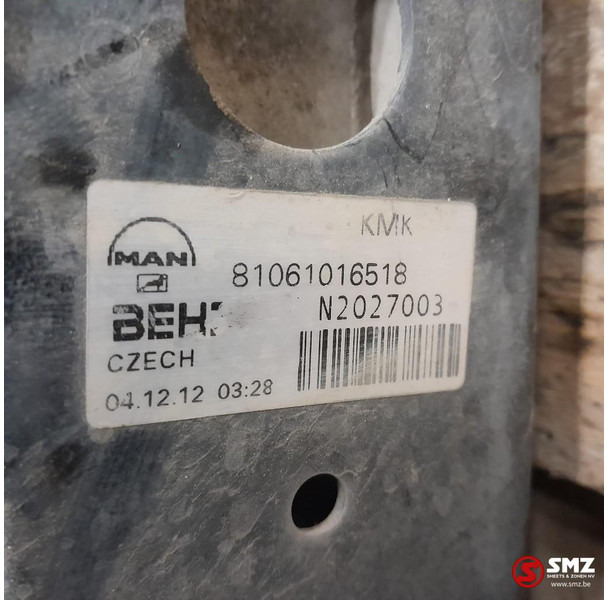 MAN Occ radiator + expansievat MAN - Kühler für LKW: das Bild 5 MAN Occ radiator + expansievat MAN - Kühler für LKW: das Bild 5