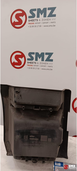 Renault Occ opstapbak links Renault - Fahrerhaus und Interieur für LKW: das Bild 3 Renault Occ opstapbak links Renault - Fahrerhaus und Interieur für LKW: das Bild 3