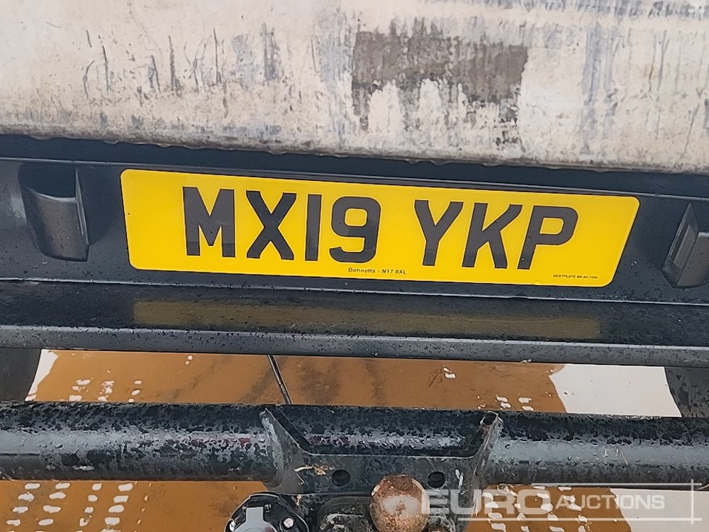 Pritschenwagen 2019 Ford Transit 350: das Bild 45 Pritschenwagen 2019 Ford Transit 350: das Bild 45