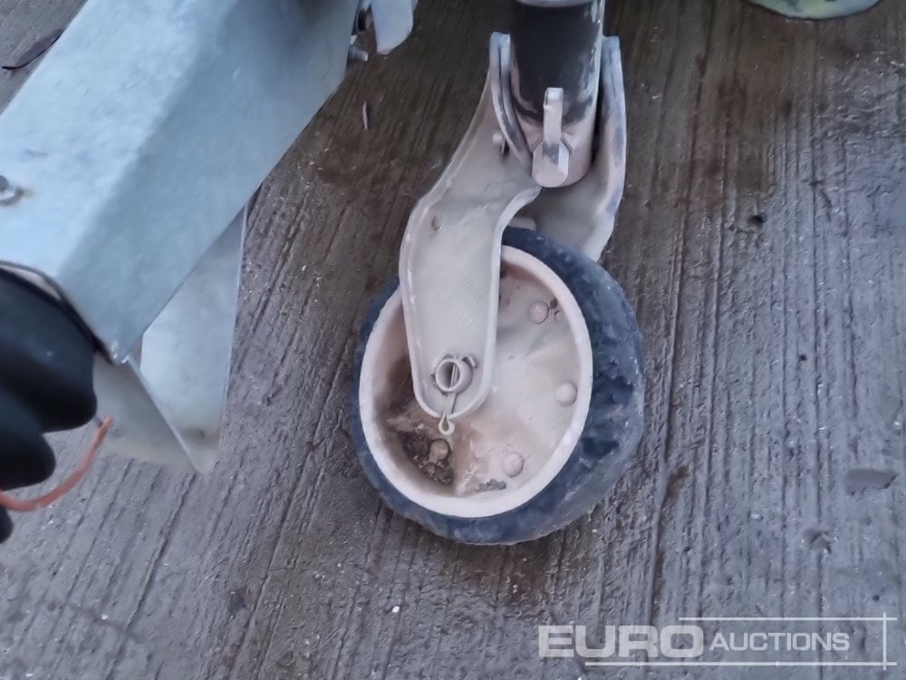 Lichtmasten 2020 Trime X-ECO-BATTERY: das Bild 13 Lichtmasten 2020 Trime X-ECO-BATTERY: das Bild 13