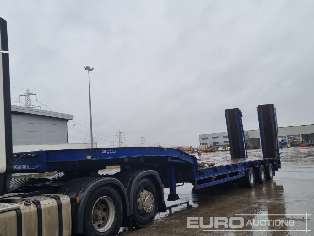 Tirsan Tri Axle Step Frame Low Loader Trailer, Neck Ramps, Out Riggers, Hydraulic Flip Toe Ramps - Tieflader Auflieger: das Bild 1 Tirsan Tri Axle Step Frame Low Loader Trailer, Neck Ramps, Out Riggers, Hydraulic Flip Toe Ramps - Tieflader Auflieger: das Bild 1