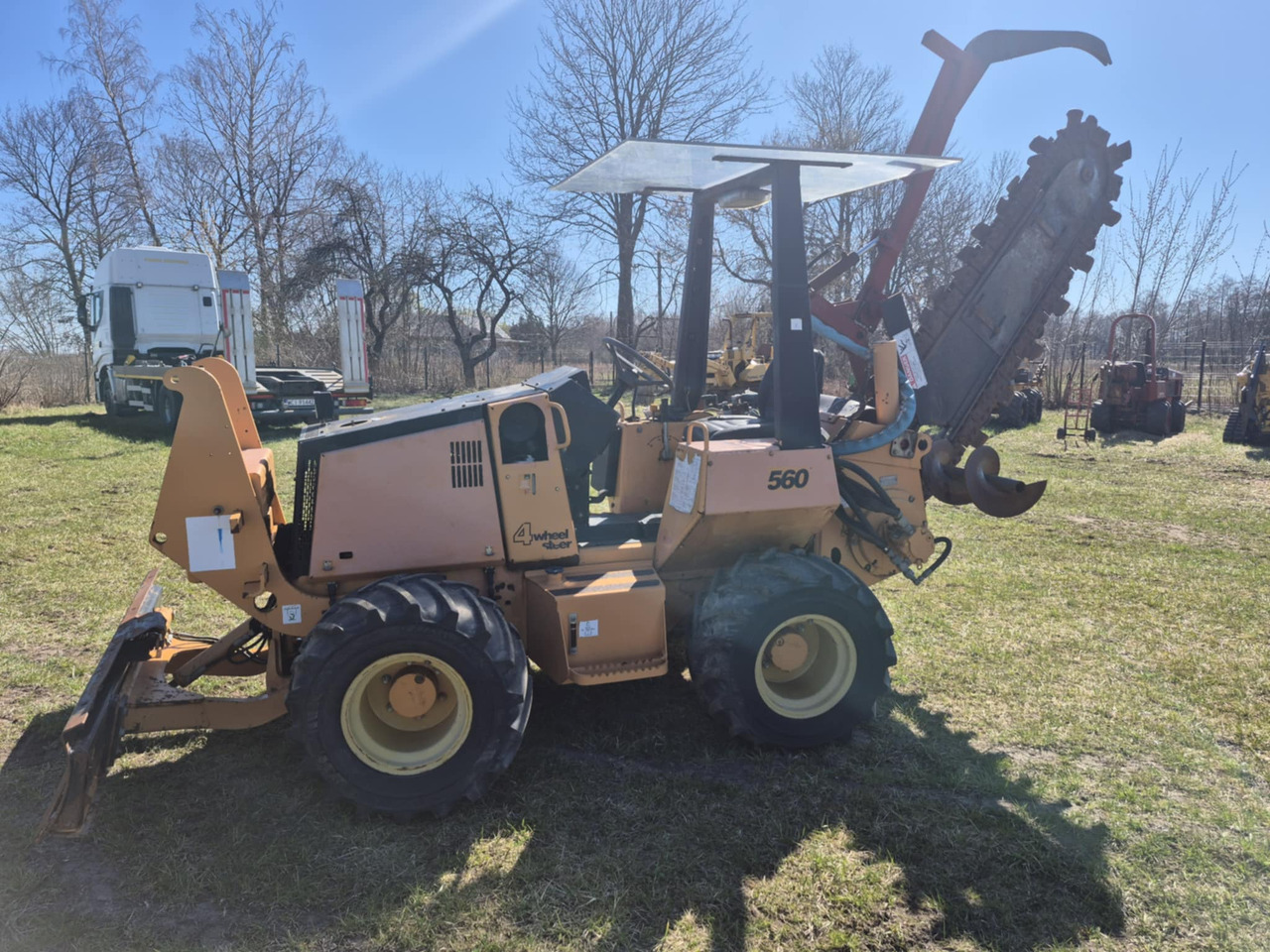 Case 560 - Grabenbagger/ Grabenfräse: das Bild 5 Case 560 - Grabenbagger/ Grabenfräse: das Bild 5