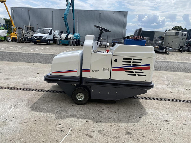 Dulevo 1100 EH, Veegmachine, Hoogkieper - Kehrmaschine: das Bild 5 Dulevo 1100 EH, Veegmachine, Hoogkieper - Kehrmaschine: das Bild 5