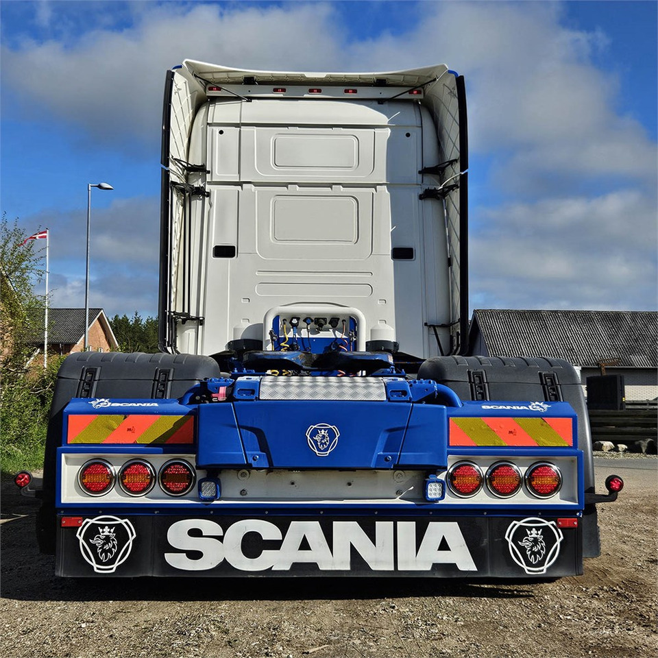 Scania R 560 LA6X2 4MNB - Sattelzugmaschine: das Bild 5 Scania R 560 LA6X2 4MNB - Sattelzugmaschine: das Bild 5