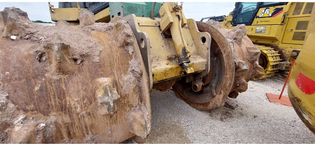 CAT 826G II - Bulldozer/ Planierraupe: das Bild 2 CAT 826G II - Bulldozer/ Planierraupe: das Bild 2