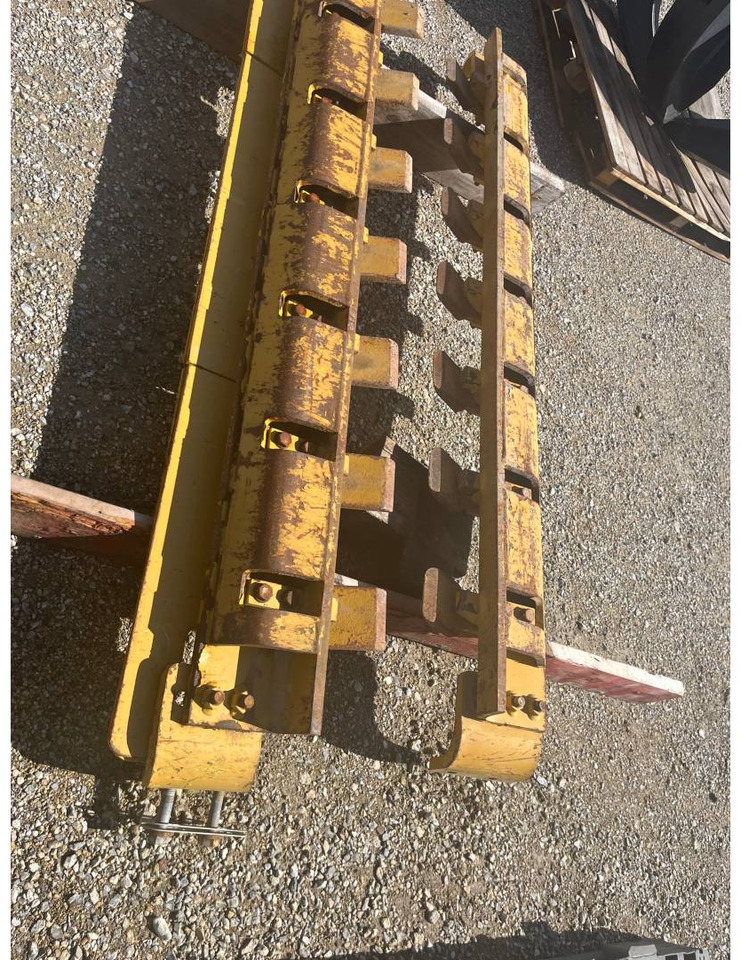 CAT GRATTOIR CS76 - Walzenzug: das Bild 1 CAT GRATTOIR CS76 - Walzenzug: das Bild 1