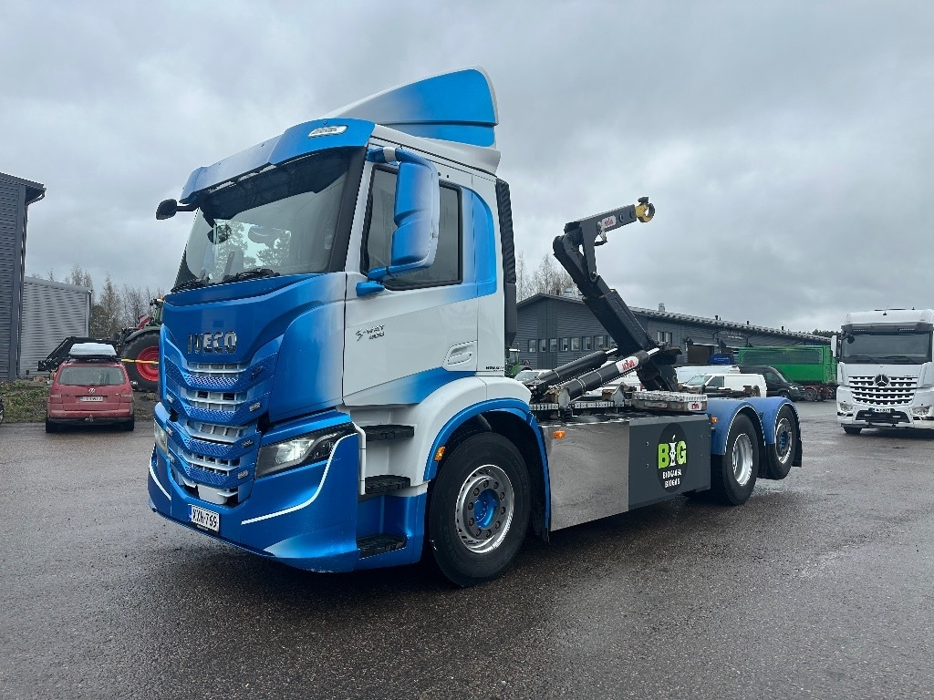 Iveco AD 260S40 Y/FS CNG - Abrollkipper: das Bild 1 Iveco AD 260S40 Y/FS CNG - Abrollkipper: das Bild 1