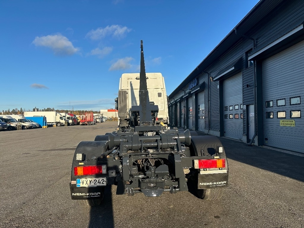 Iveco Stralis 560 8x4*4 - Abrollkipper: das Bild 5 Iveco Stralis 560 8x4*4 - Abrollkipper: das Bild 5