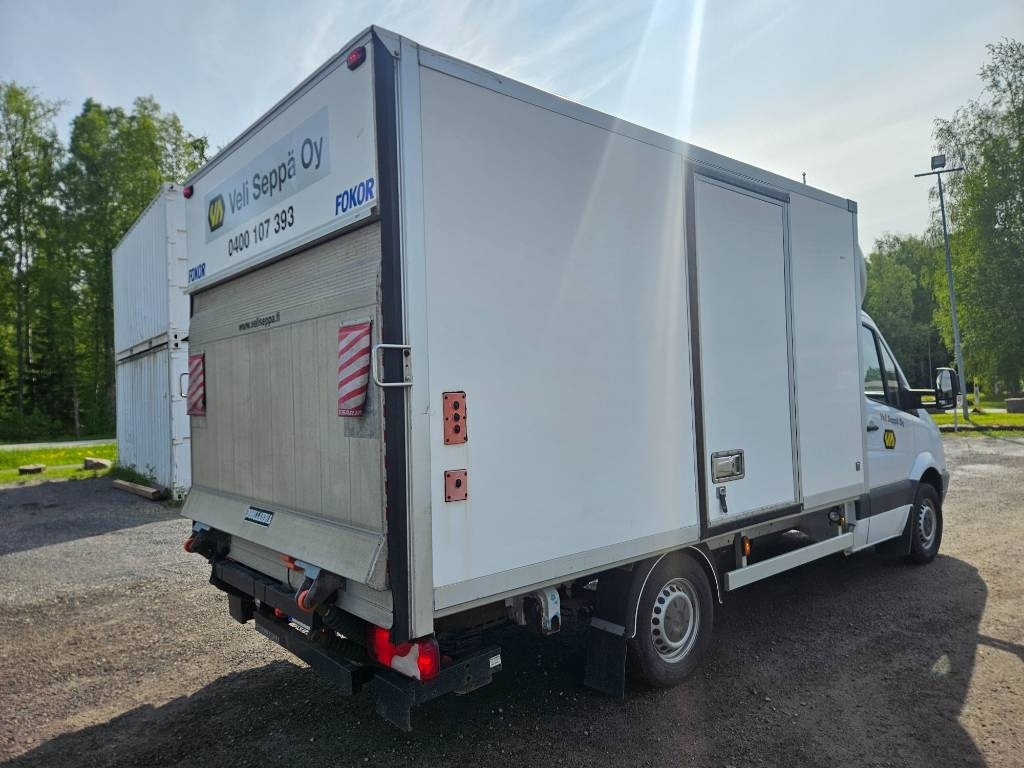 Mercedes-Benz Sprinter 316 CDI B-kortilla ajettava - Koffer Transporter: das Bild 4 Mercedes-Benz Sprinter 316 CDI B-kortilla ajettava - Koffer Transporter: das Bild 4