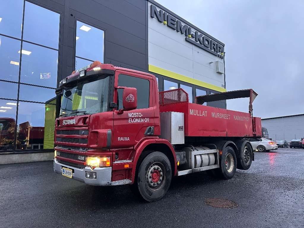 Scania P 124 6x2 - Kipper: das Bild 1 Scania P 124 6x2 - Kipper: das Bild 1