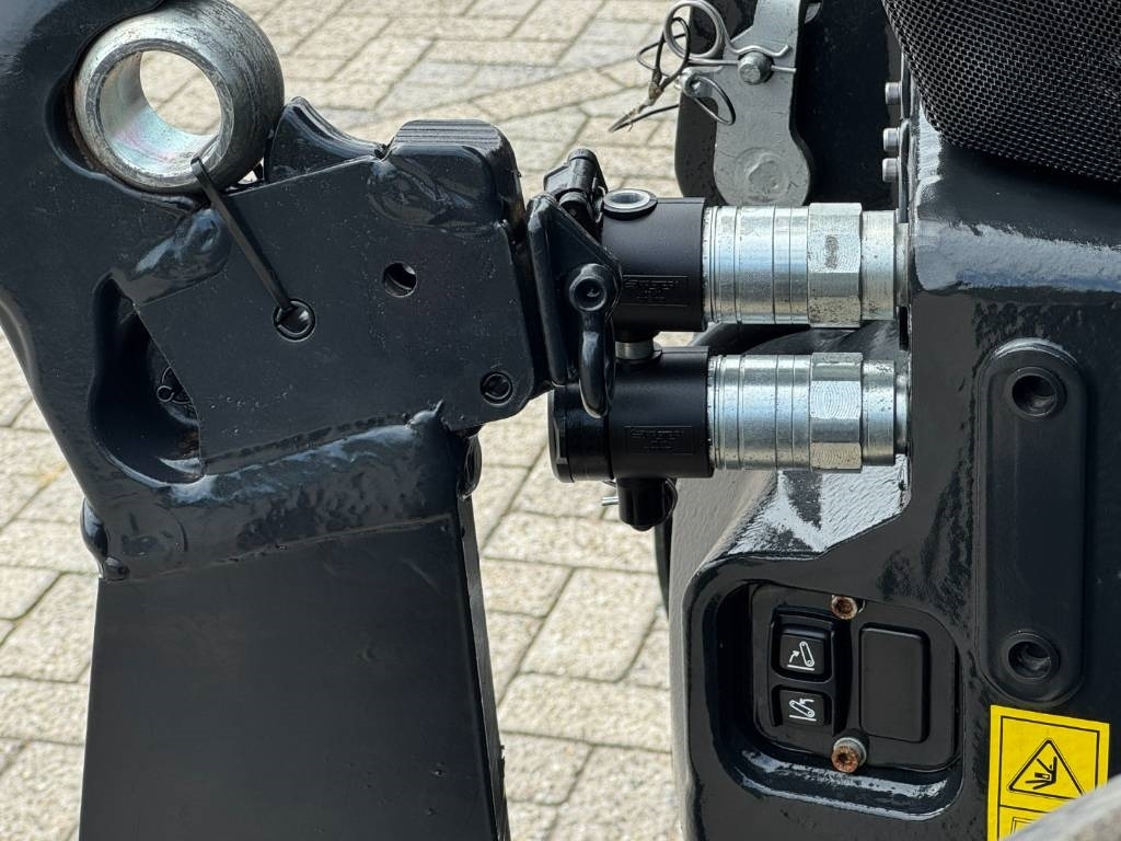 Case IH 240CVX, AFS, 2023, frontlinkage, 790u!! - Traktor: das Bild 5 Case IH 240CVX, AFS, 2023, frontlinkage, 790u!! - Traktor: das Bild 5