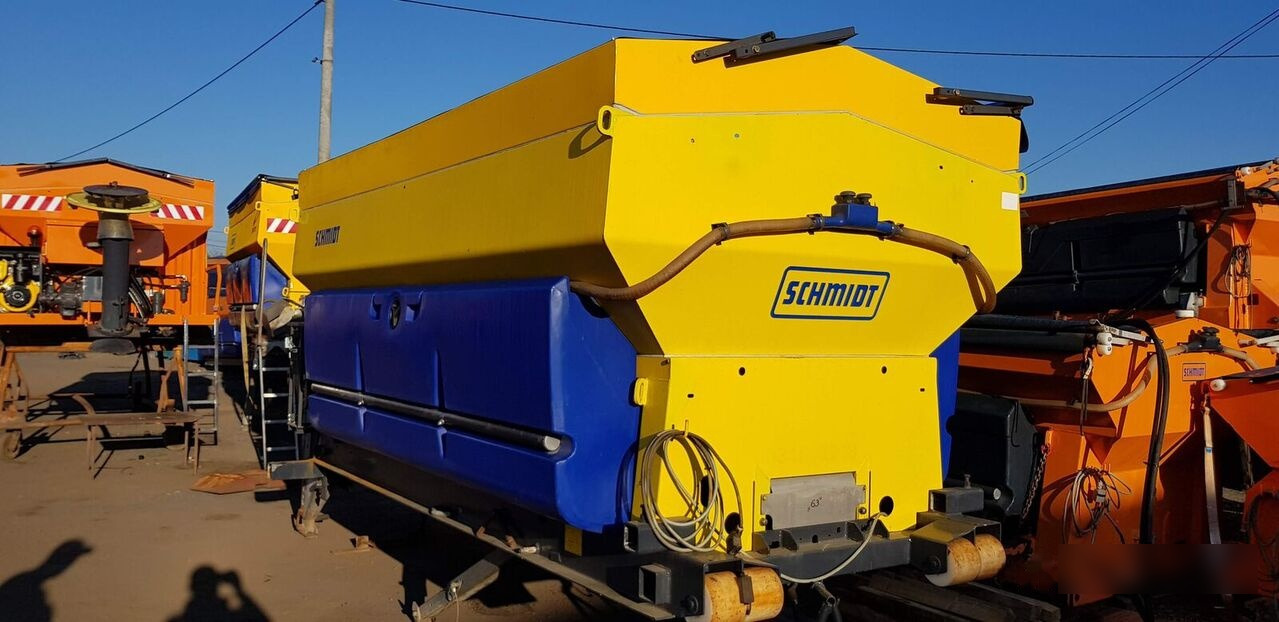 Schmidt STRATOS - Salzstreuer für Kommunal-/ Sonderfahrzeug: das Bild 3 Schmidt STRATOS - Salzstreuer für Kommunal-/ Sonderfahrzeug: das Bild 3
